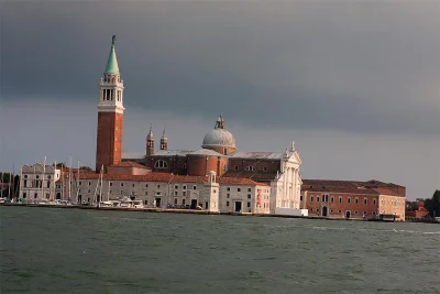 fotografia con orizzonte storto