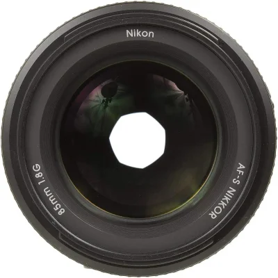 obiettivo Nikon AF S 85mm f/1.8 G per fotocamere mirrorless