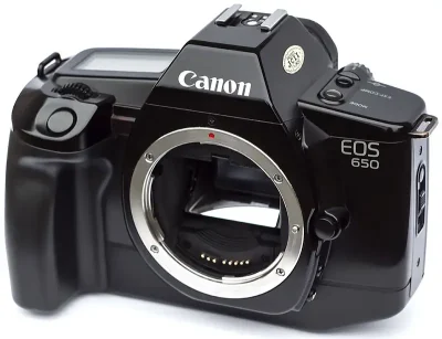 La Canon EOS 650 a pellicola (1987)